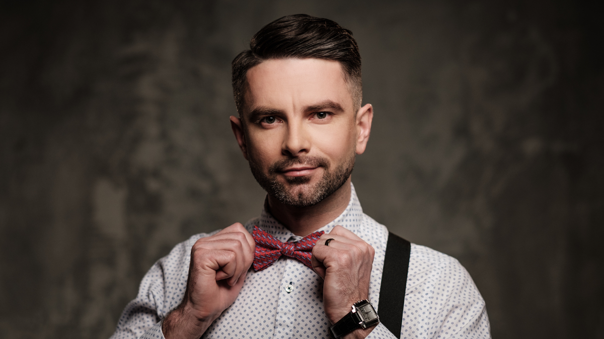 dress shirt and tie combos Olive Combo A black dress shirt can be worn with almost any color suit and the fact that this dress shirt comes with the matching tie set for a complete package makes this shirt and tie set a great idea Shirt And Tie Color Combinations:
