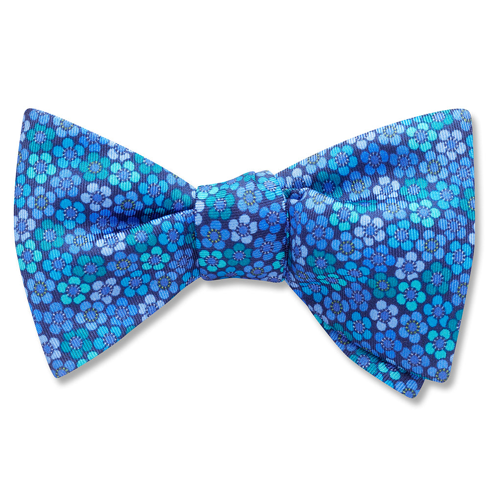 Leicester Hollow bow ties