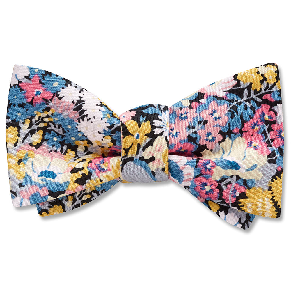 Thuya bow ties
