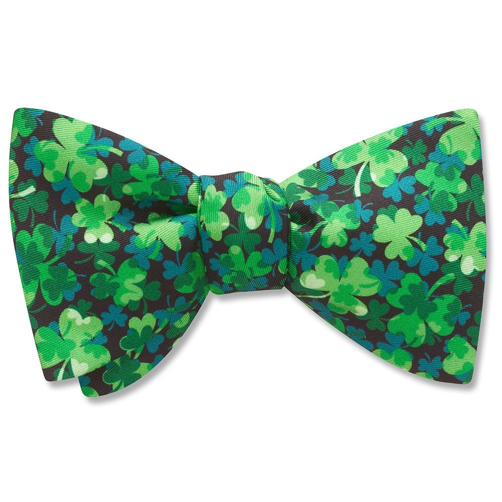 Trefoil bow ties